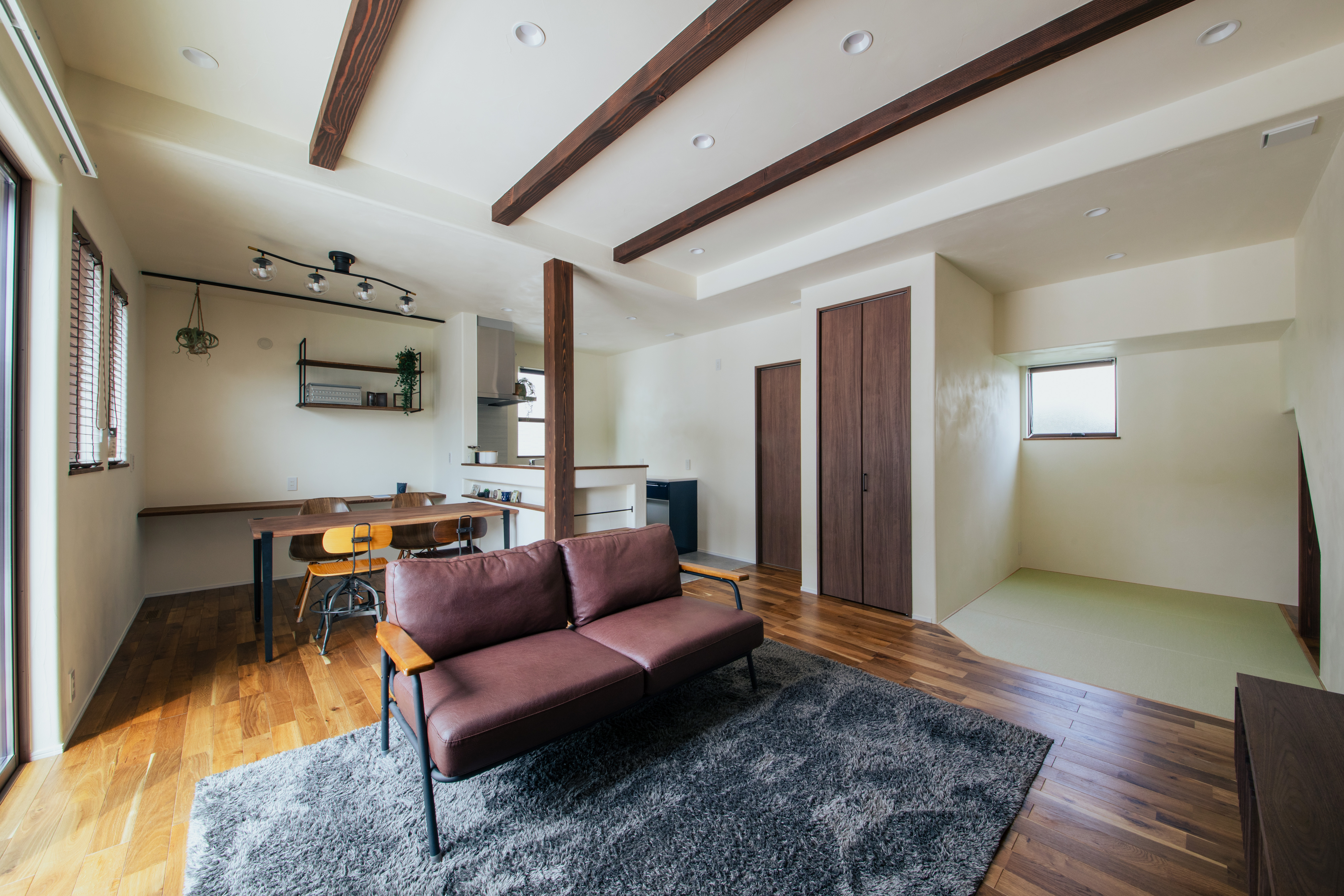 奥様がほしかった畳スペース!!3帖というちょうどいい空間。お子様のお昼寝スペースや季節の節句物を飾ったりと…